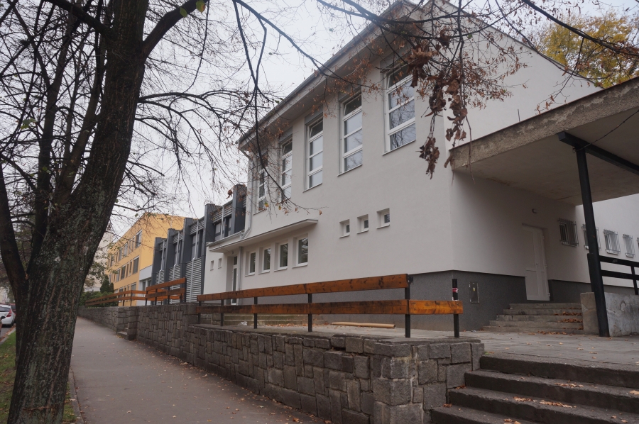 ZŠ Otická (zateplení + výměna oken + střecha) vč. velké nástavby